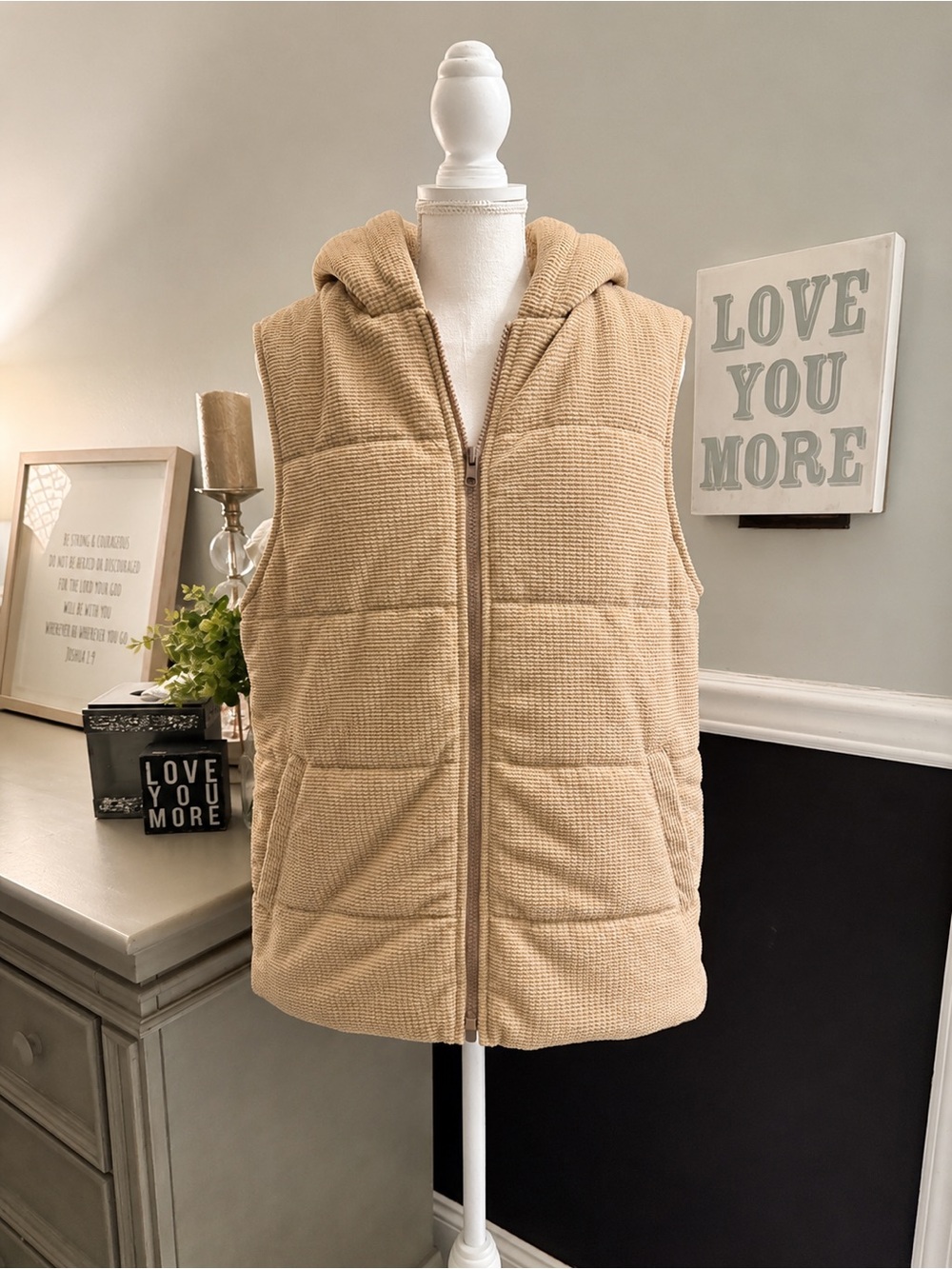 SHEIN Beige Textured Hooded Puffer Vest L